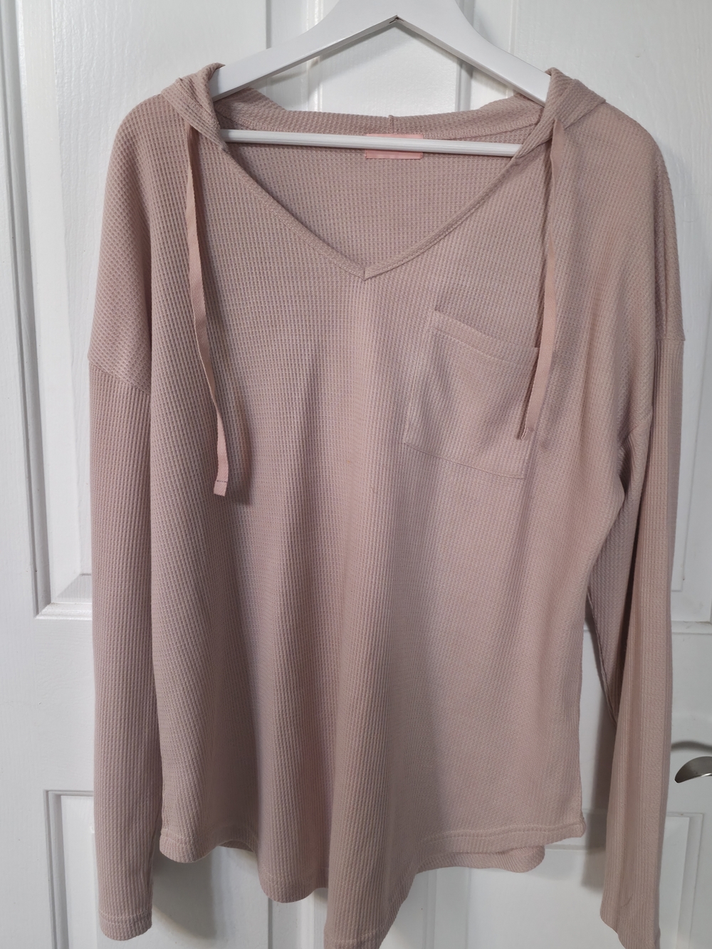 Women’s V-Neck Hooded Long-Sleeve Top in Dusty Pink
